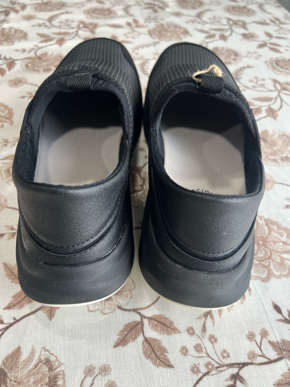 Keen Black Quilted Slip-On Mule - Picture 5 of 13